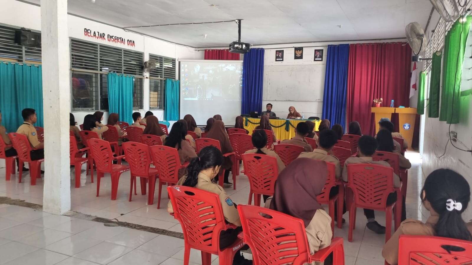 LATIHAN PENGELOLAAN WEBSITE